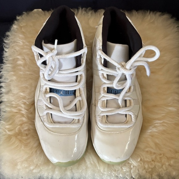 Jordan Sneakers White and Black Jordan 11 Retro High Legend Blue Columbia - Picture 1 of 6